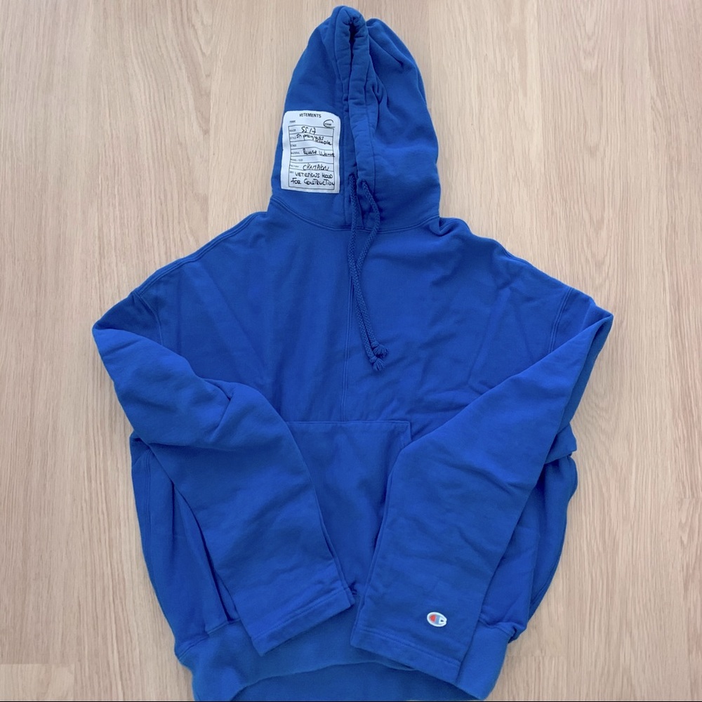 Vetements/Champion hoodie - Picture 2 of 8